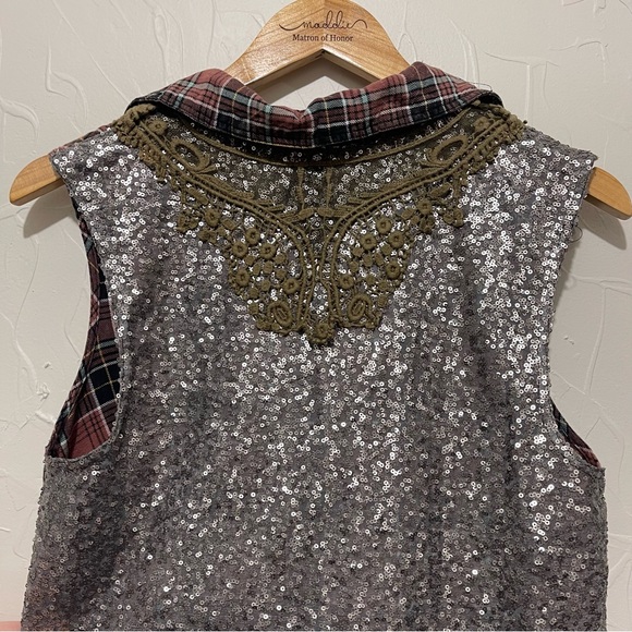 Gimmicks by Buckle mauve plaid lace-trim sequins button-up top (small) - Picture 6 of 6